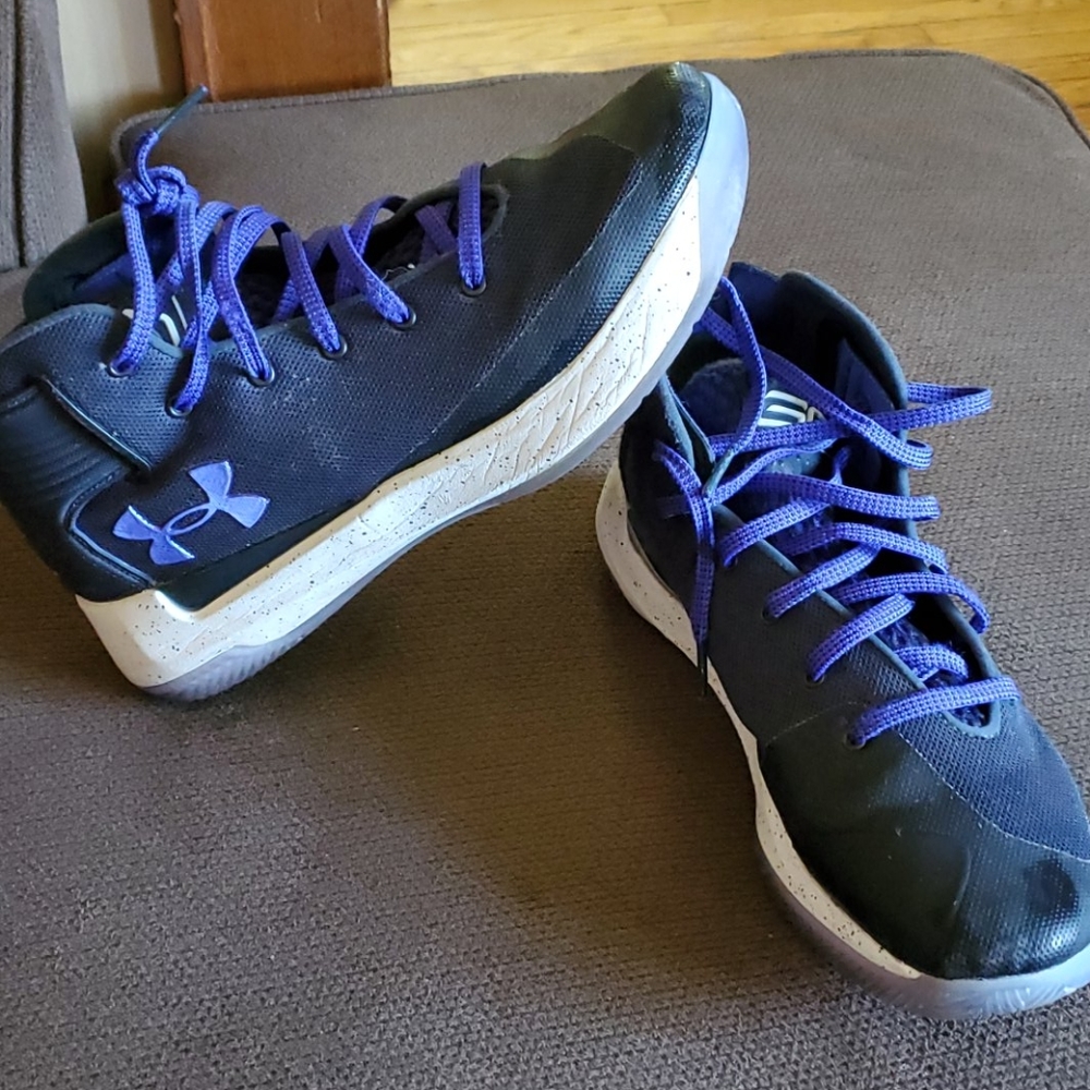 Men's Kyrie"s